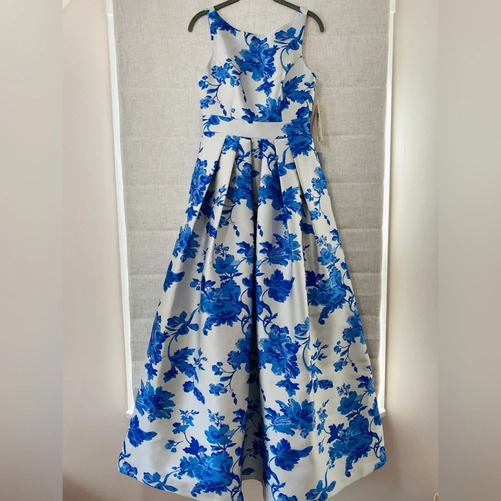 NWT Eliza J Jacquard Creamy White and Blue Floral Pleated Gown, Size 2 - Picture 5 of 16